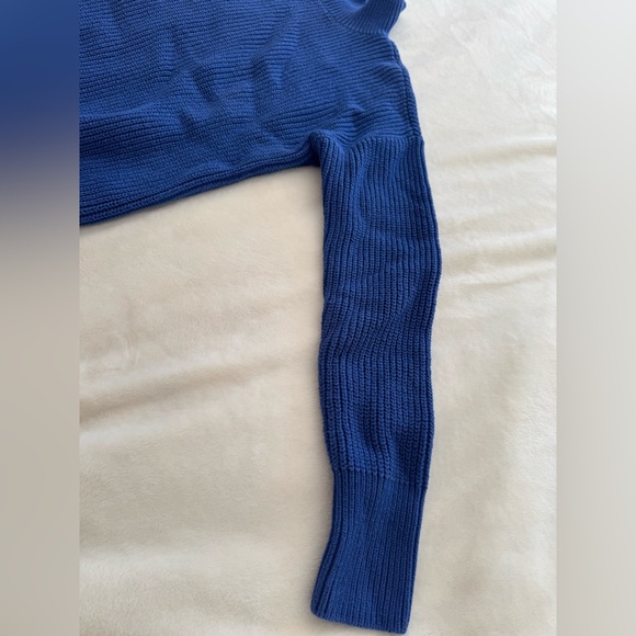 Magaschoni Royal Blue Knit Mock Neck Sweater
Worn Once Like New
Size XS - Picture 5 of 7